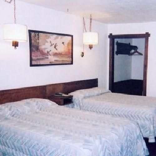 Budget Host Longhorn Motel