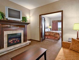 Ramada by Wyndham Camrose