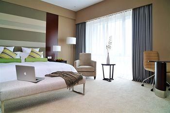 The Qube Hotel