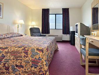 Super 8 by Wyndham Bethany MO