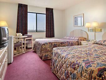 Super 8 by Wyndham Bethany MO