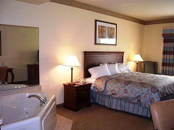 Country Inn & Suites by Radisson, Appleton North, WI