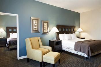 Oxford Suites Silverdale