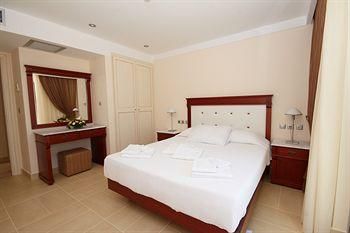 Almiriki Hotel