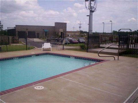 Home Gate Inn & Suites