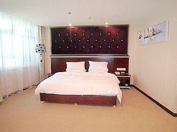 Kashi Western Holiday Inn