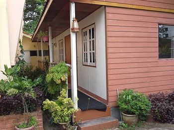 Baan Talay Homestay by the Beach