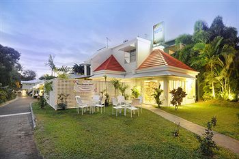 Port Douglas Motel