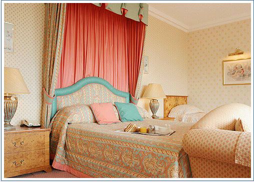 Old Manor Hotel