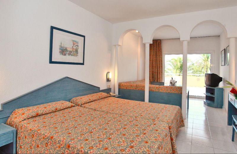 Sirenis Seaview Country Club