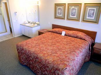 Surreys' Grand Crowne Resort