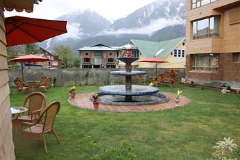 Outdoor Pictures 18