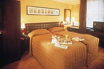 PARAMOUNT HOTEL