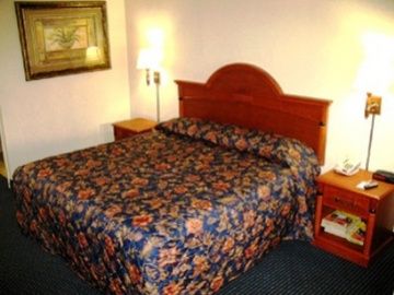 HOWARD JOHNSON INN AND SUITES HOBBY AIRPORT