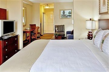 DoubleTree by Hilton North Charleston - Convention Center