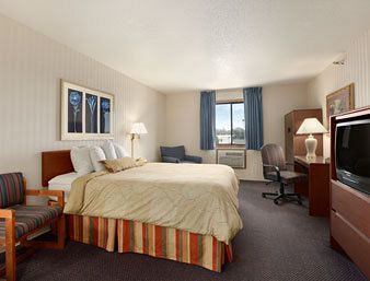 Days Inn by Wyndham Austin