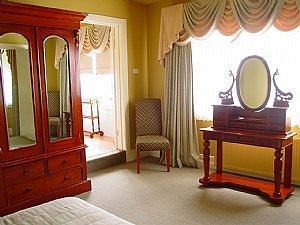 Carrington Hotel