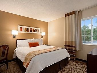 MainStay Suites Cincinnati Blue Ash