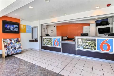 Motel 6-Oakland, CA - Airport