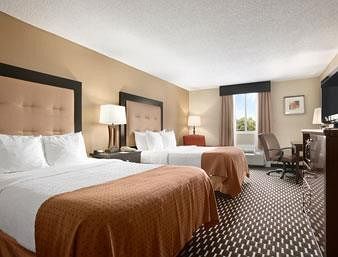 Hartford Hotel & Conference Center
