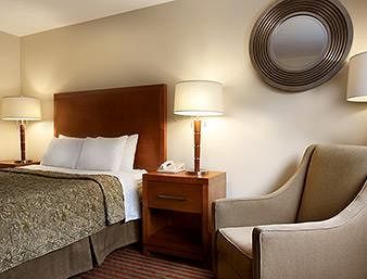 Days Inn by Wyndham Kent 84th Ave