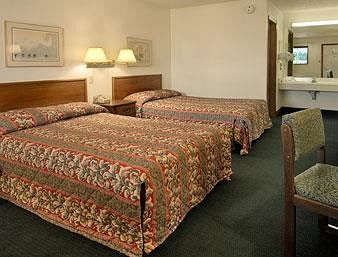 Super 8 by Wyndham Fort Mitchell Cincinnati Area