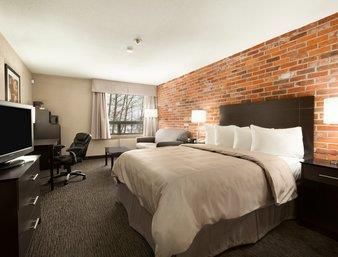 Super 8 by Wyndham Timmins ON