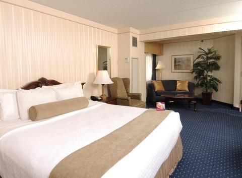 DoubleTree by Hilton Nashua