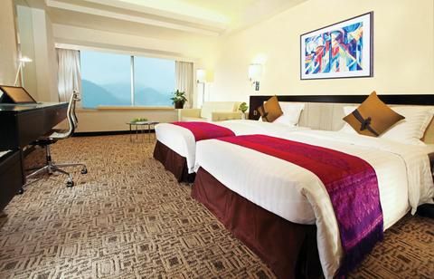 Regal Riverside Hotel