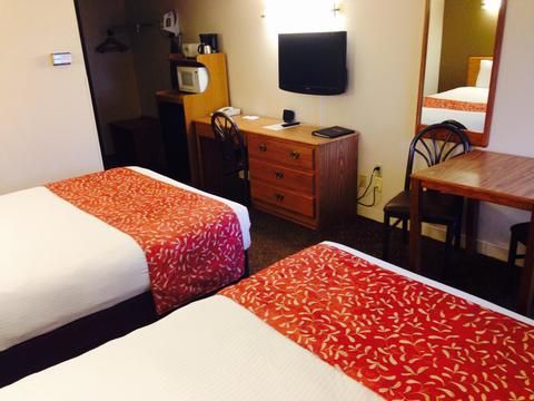 EverSpring Inn & Suites