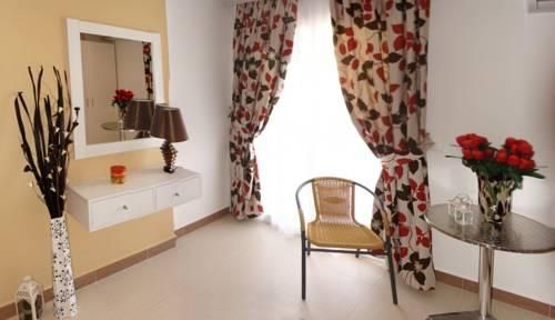 Dafni Plus Hotel