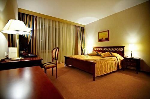 Hotel Senator