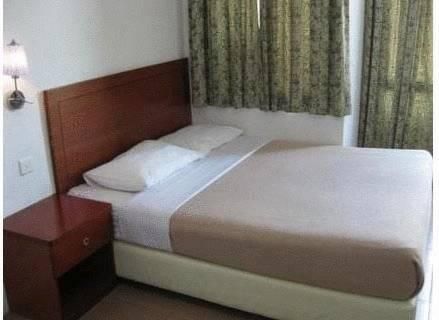 Rose Cottage Hotel Taman Daya