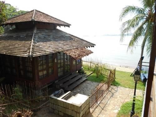 CELESTIAL UBIN BEACH