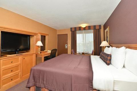 Best Western Plus Stovall's Inn