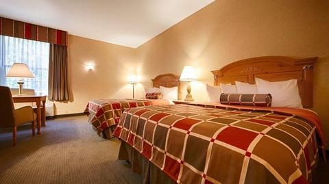 Best Western PLUS Revere Inn & Suites