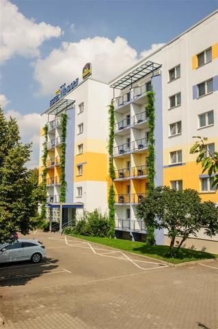 Outdoor Pictures 24