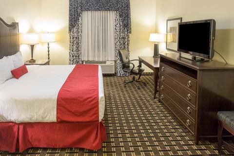 Evangeline Downs Hotel, Ascend Hotel Collection