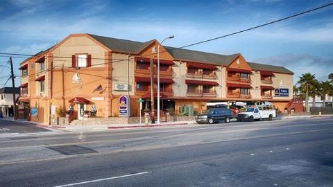 Best Western - Harbour Inn & Suites