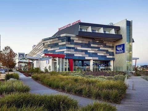 Grand Hotel and Apartments Townsville
