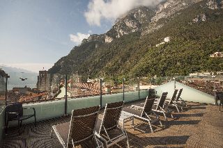 Outdoor Pictures 24
