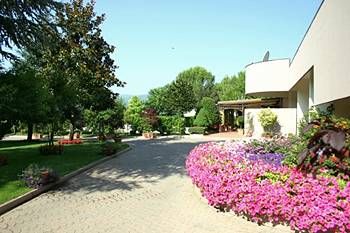 Outdoor Pictures 24