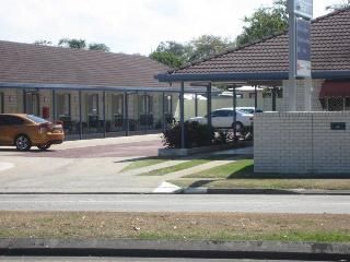 Twin Towns Motel