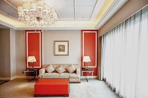 Grand Dragon Hotel