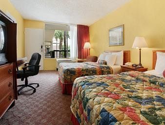 Ramada by Wyndham Altamonte Springs