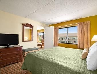 Ramada by Wyndham Asheville Southeast