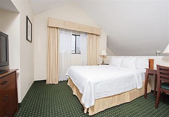 Sonesta ES Suites Minneapolis-St. Paul Airport