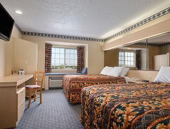 Days Inn & Suites by Wyndham Hutchinson