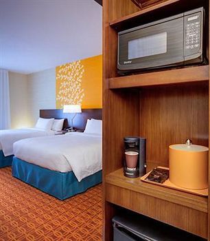 Fairfield Inn and Suites Hutchinson
