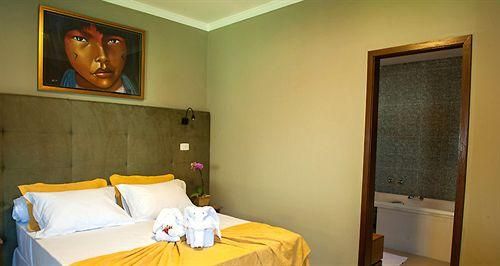 CLH Suites Bonito Centro